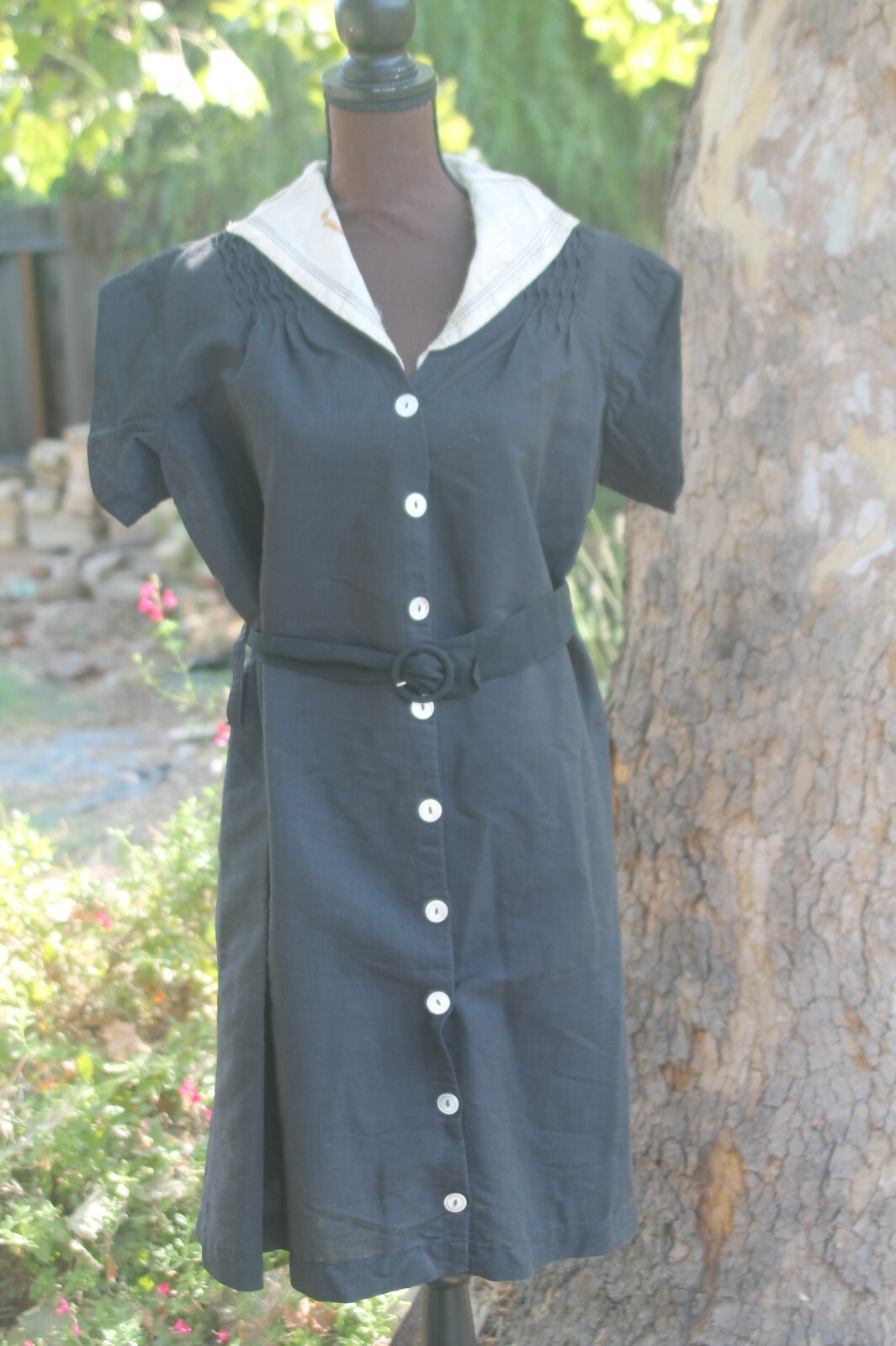 Black 1940s silk short sleeve duster jacket with buttons up front. Med, LG