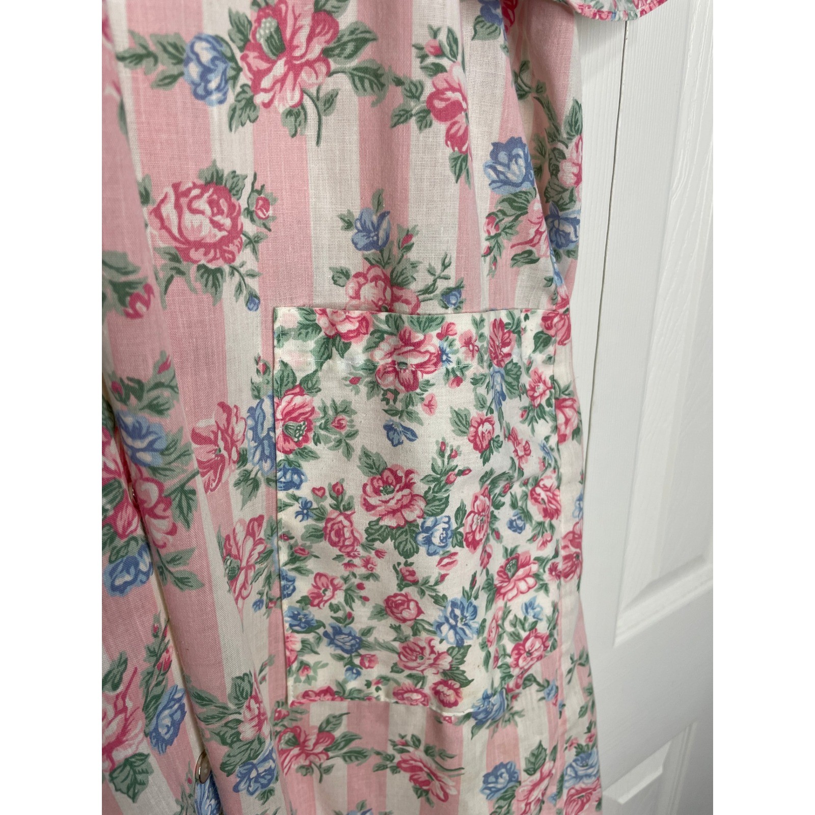 Vintage Floral Stripe Housecoat Cottagecore Grandmacore Pink Cotton Large