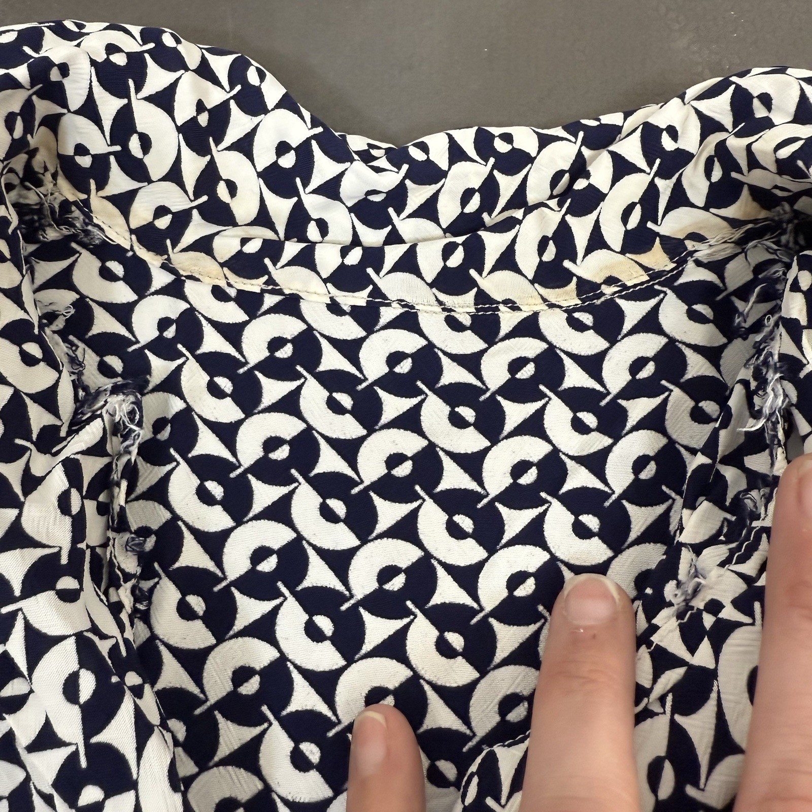 Vintage 70’s Womens Midi Dress Geometric Print Navy & White V-Neck *READ