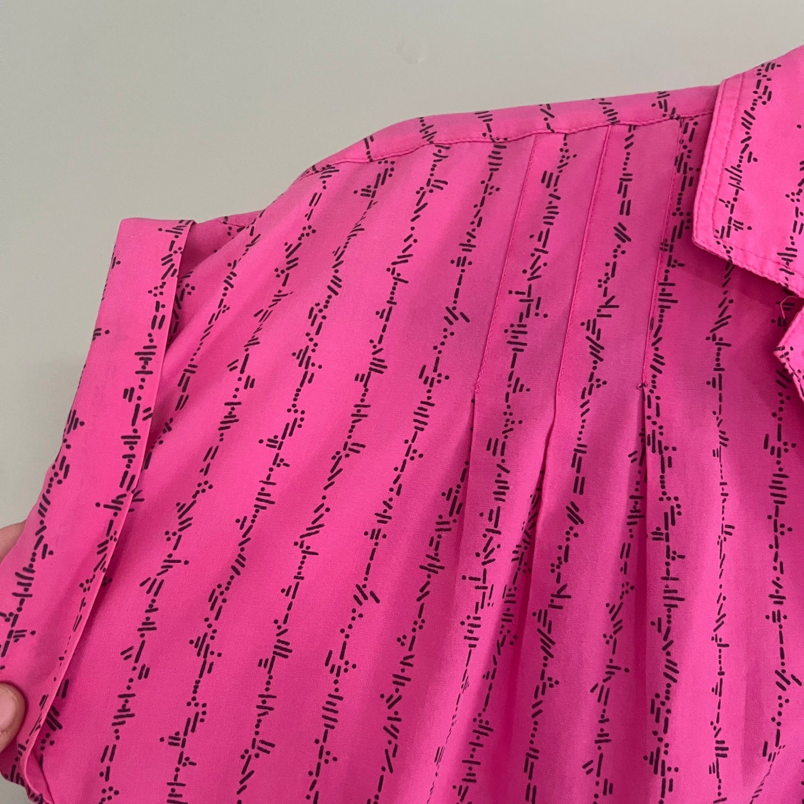 Vintage Grand Design Pink Geometric Stripe Button Up Blouse Short Sleeve Size 10