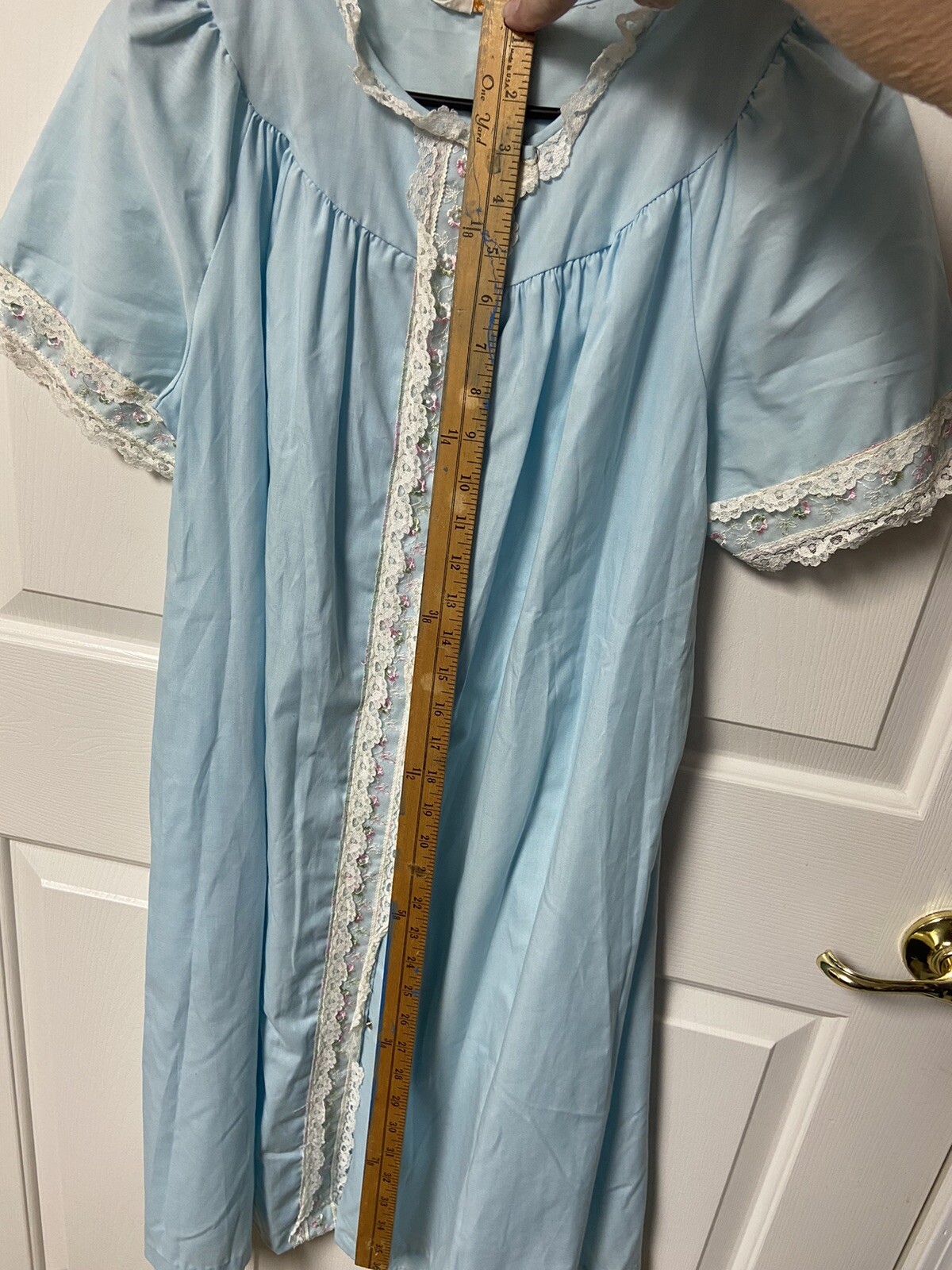 Woman Vintage Smart Time Robe Cotton Size M Snap Front Closure Embroidery