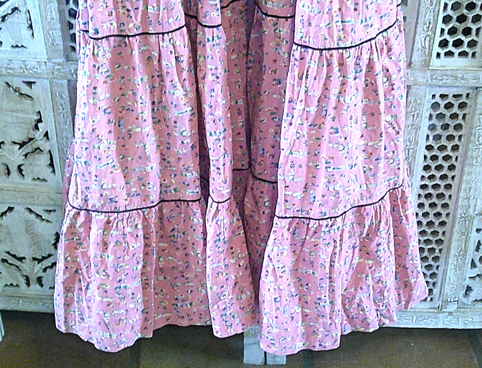 1930s Short Puff Sleeve Cotton Dress Pink Lace Collar 3 Button Back – Side Zip