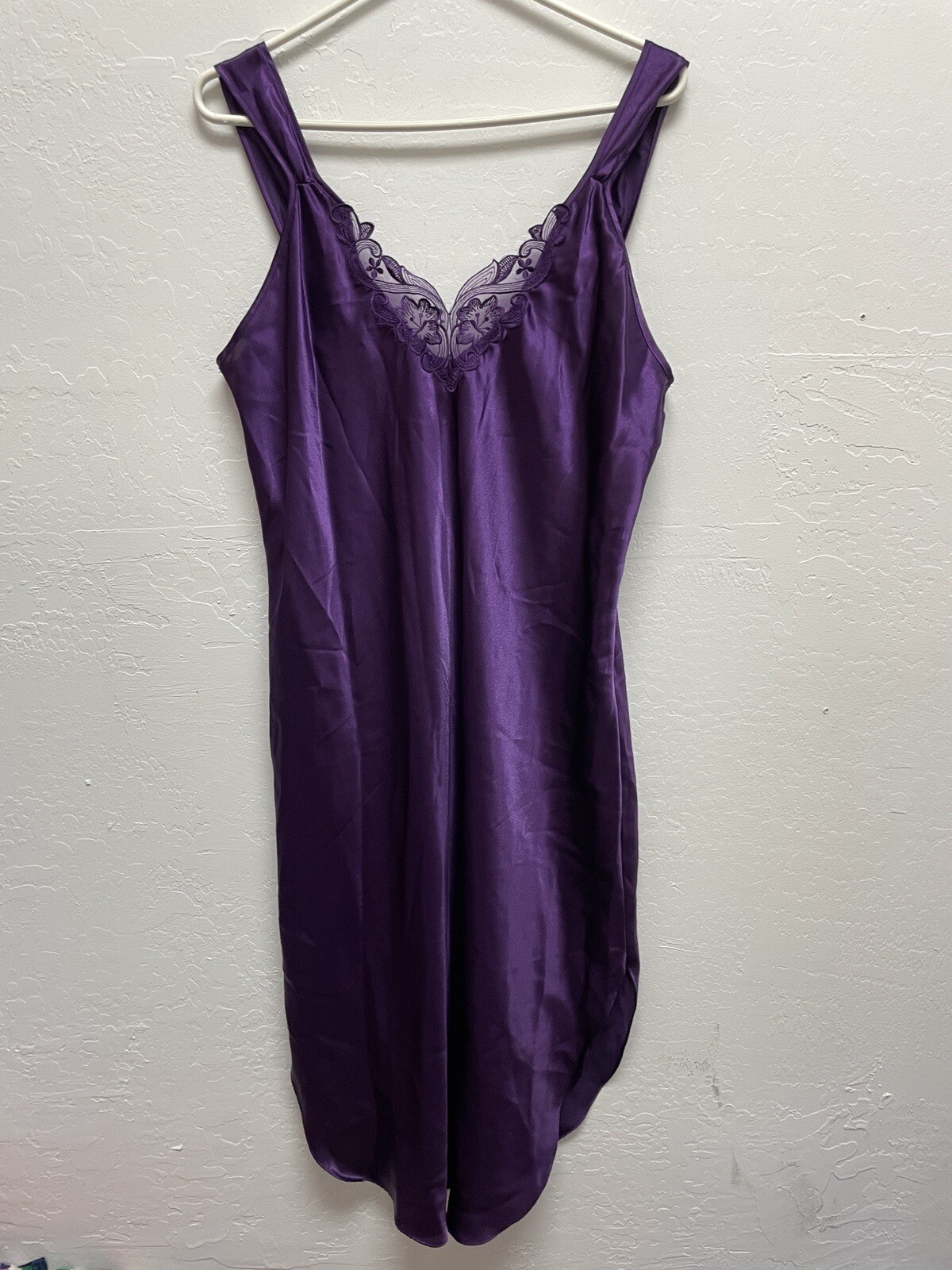 Vintage Adonna Glossy Satin Chemise M Purple Lace V-neck Sleeveless NEW