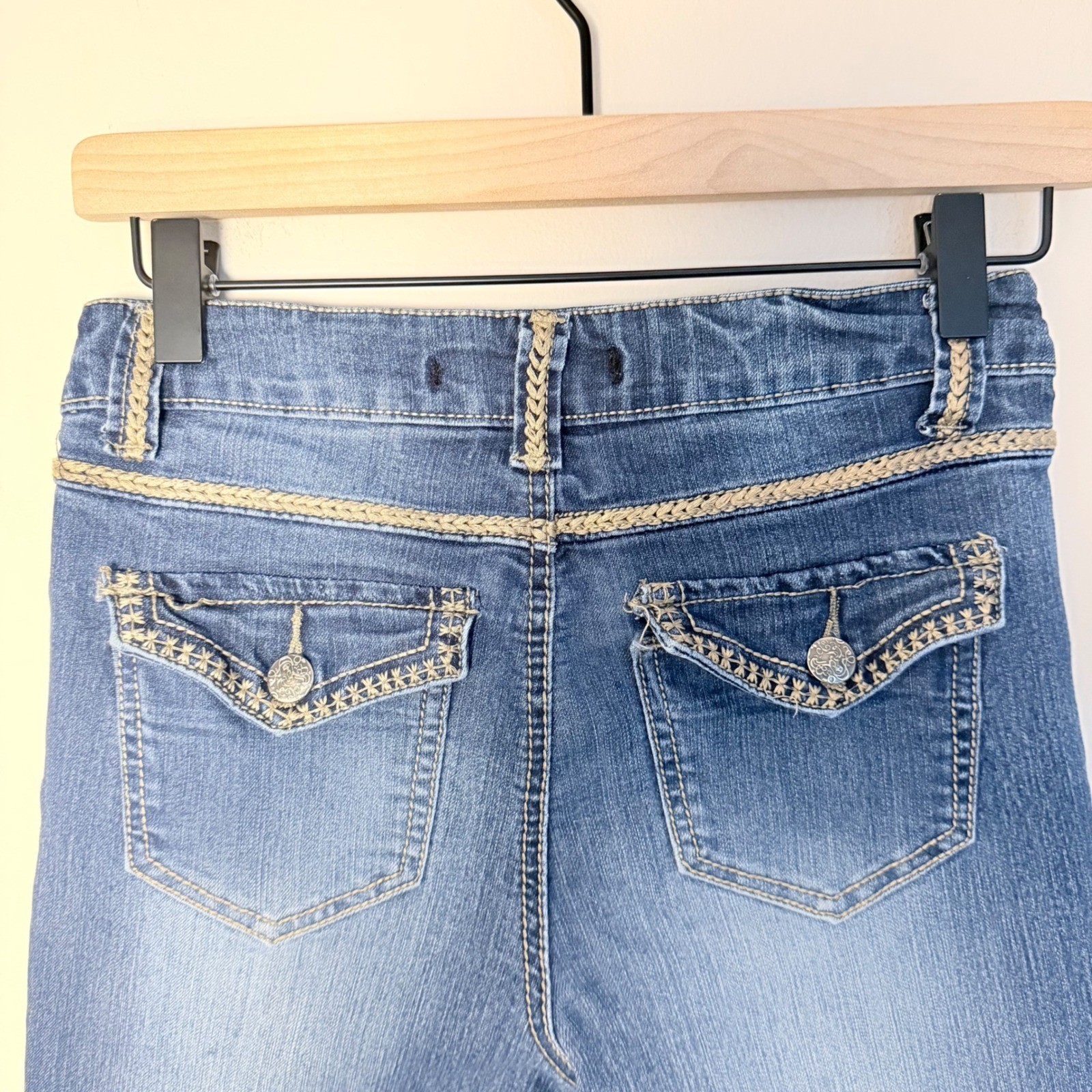 VTG Vanilla Star y2K Low Rise Denim Capri Pants Embroidered 90s Jeans SZ XS/0