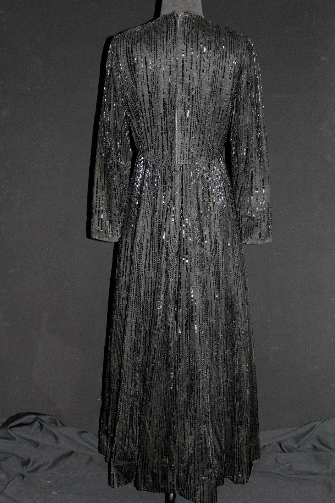 RARE DESIGNER VINTAGE 1960’S BLACK BEADED EVENING GOWN „VERA HICKS” SIZE 4-6