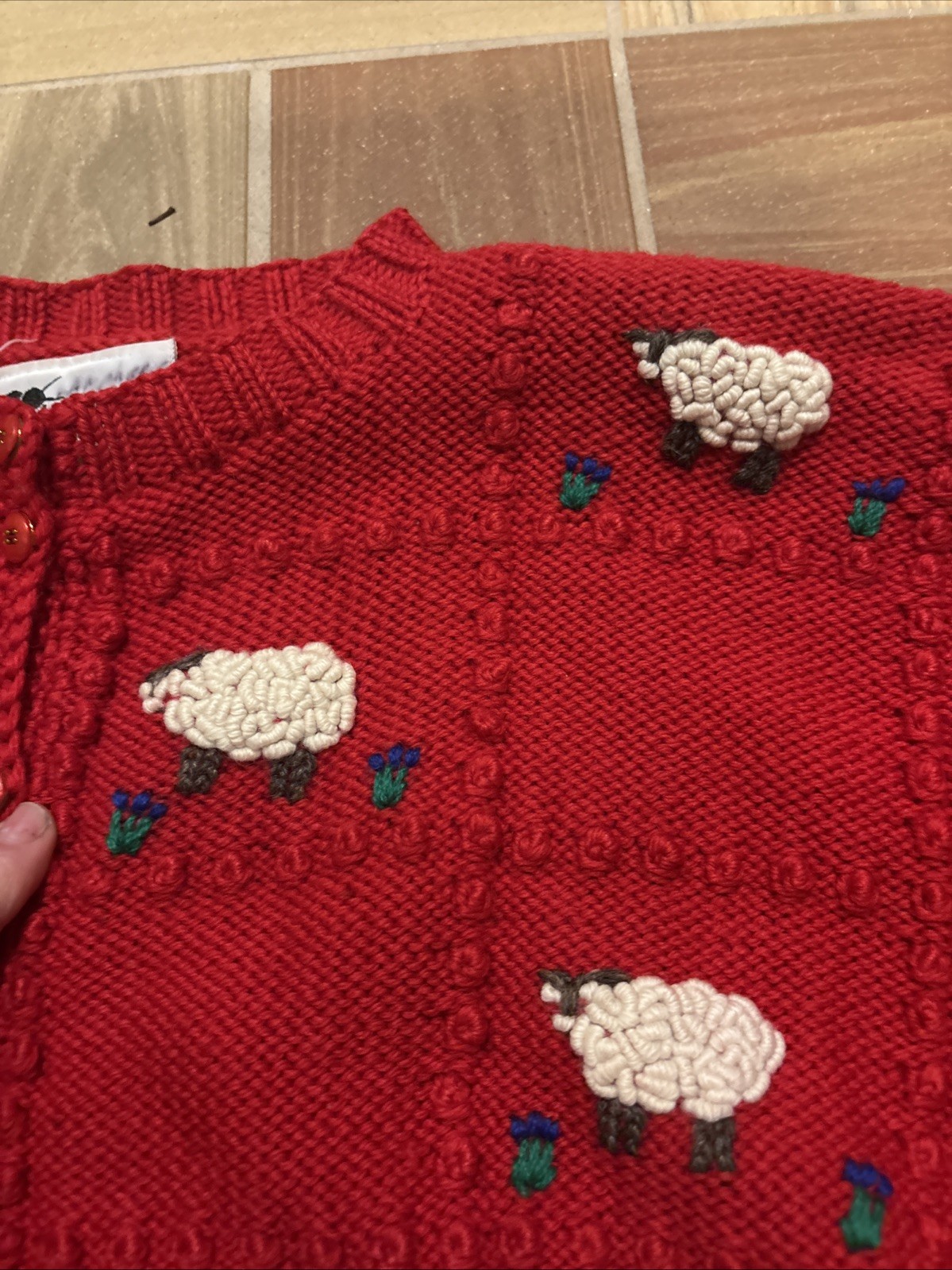44 Vintage Handknits of New Zealand Wool Cardigan Sweater S Sheep
