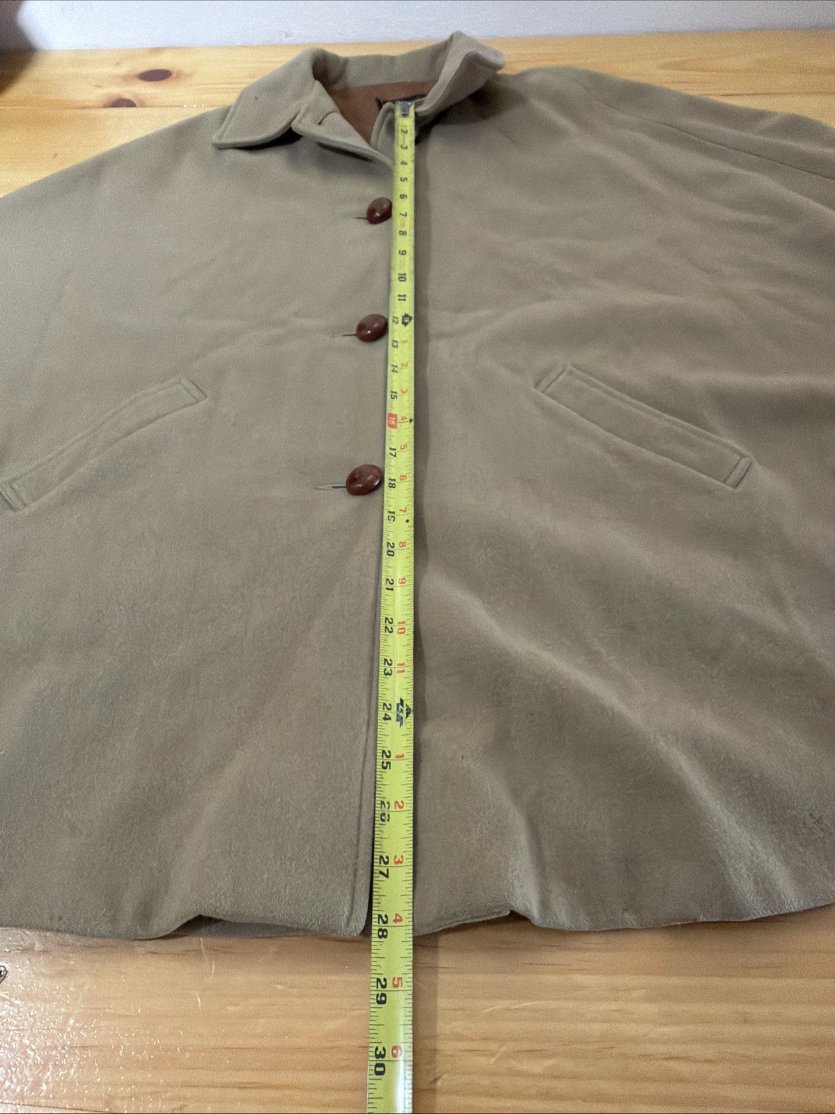 Vintage C.C. Filson Co Eddie Bauer Women’s Cape Size M 100% Virgin Wool Tan USA