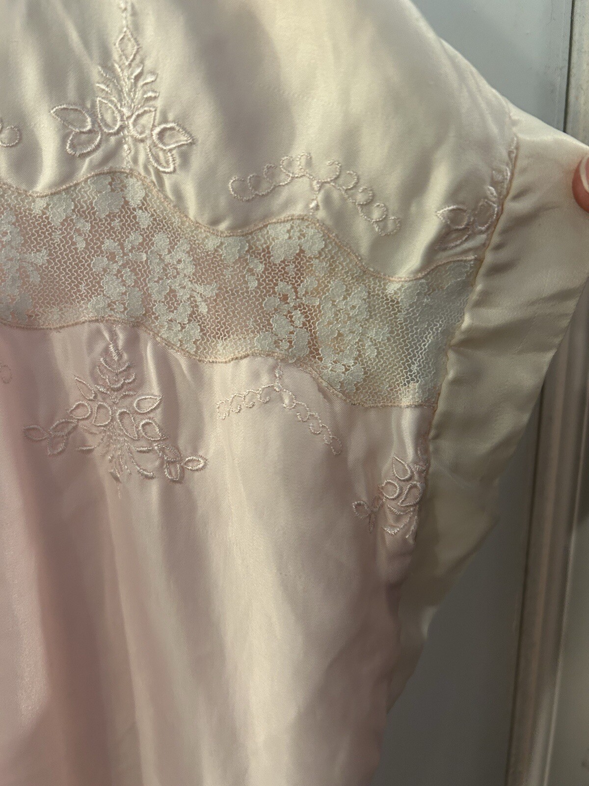 Vintage Wisteria Women’s Size M Pink/Ivory Embroidered, Lace Satin Nightgown