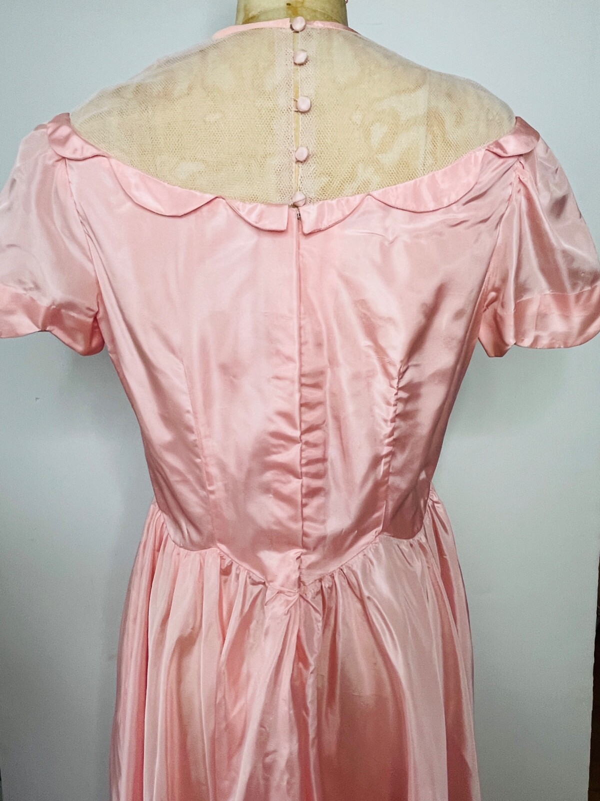 VTG 40’S-50’S PINK SATIN & TULLE UPPER BUTTON BACK PARTY MAXI DRESS GOWN*S/M