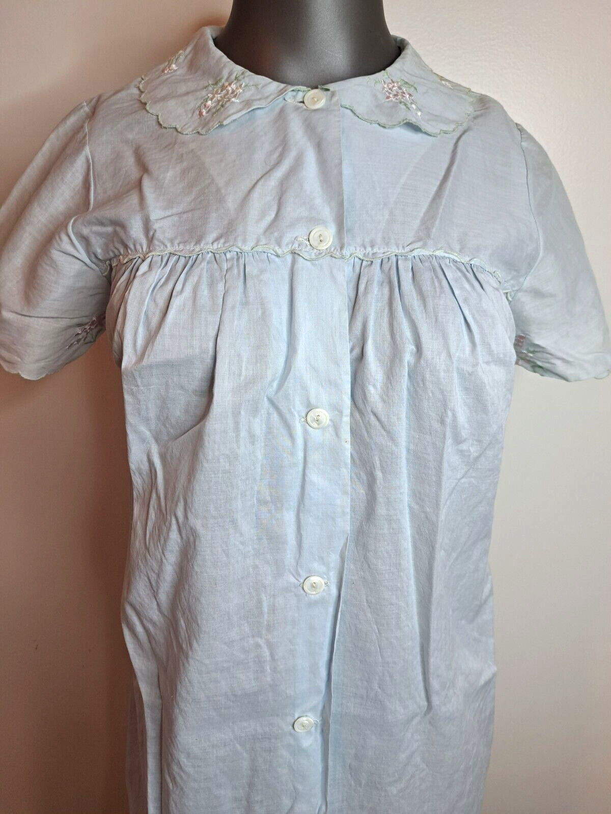 60s Hollywood Vasarette Blue Cotton Embroidery Buttonup Robe House Dress Bust 36
