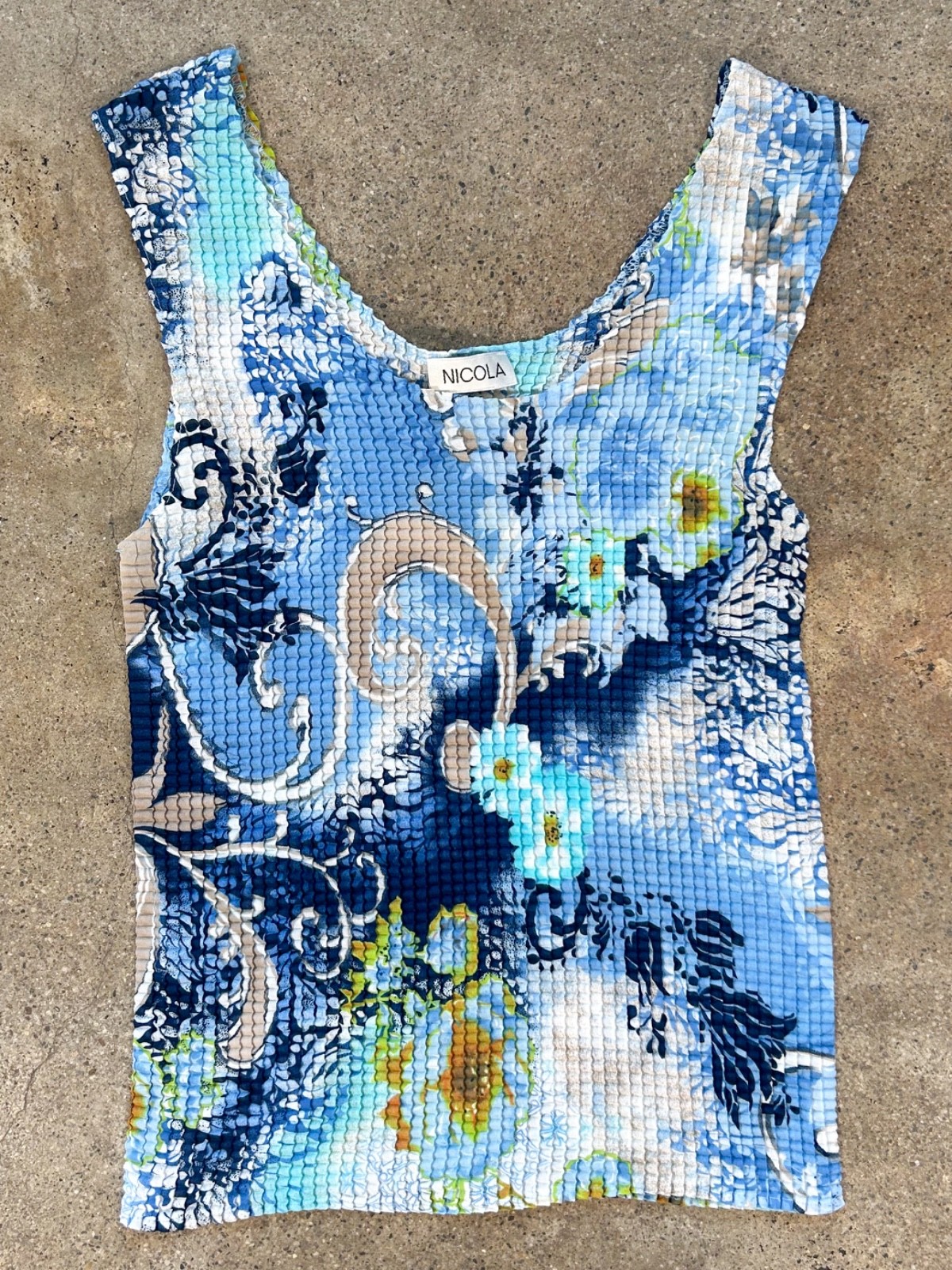 Y2K NICOLA POPCORN BUBBLE TANK TOP ONE SIZE