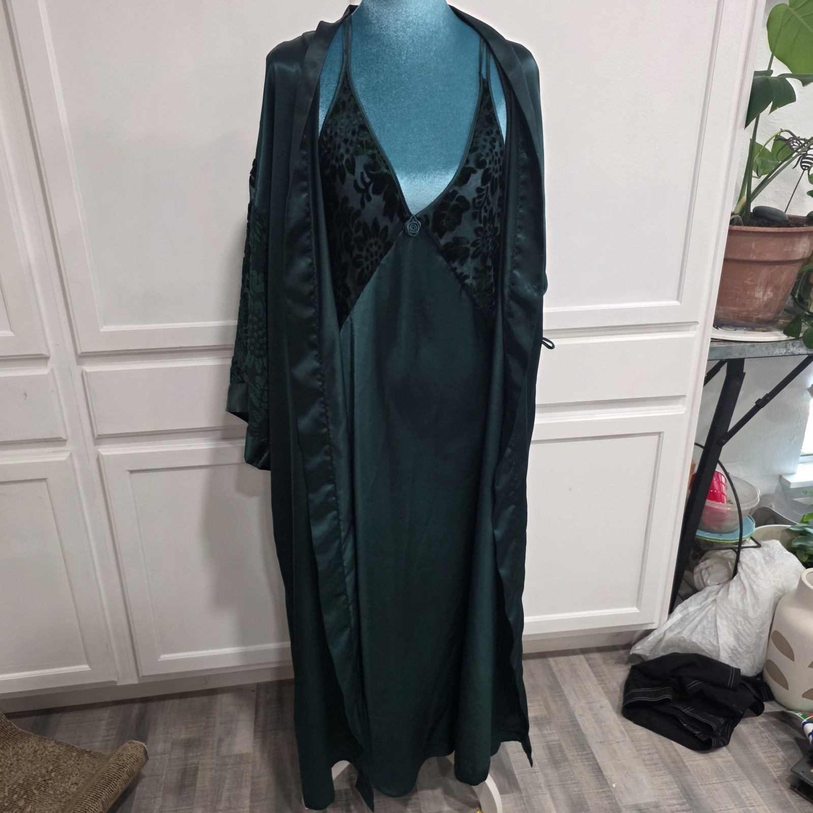 Vtg Val Mode Emerald Green Lingere Set Robe And Gown Medium Lace