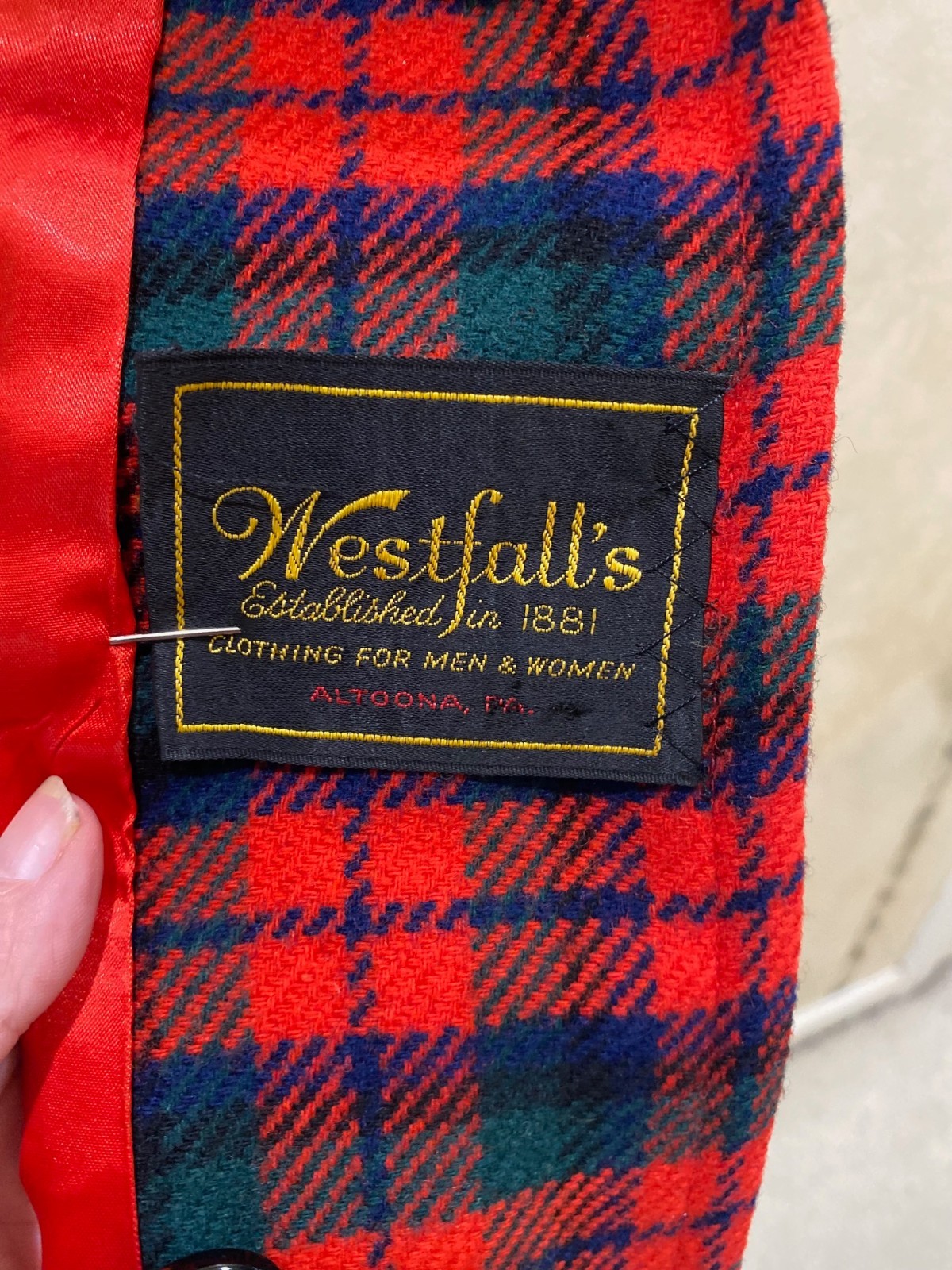 Vintage 1960s Pendleton 100% Virgin Wool Red Plaid Cape Cloak Arm Slits Satin