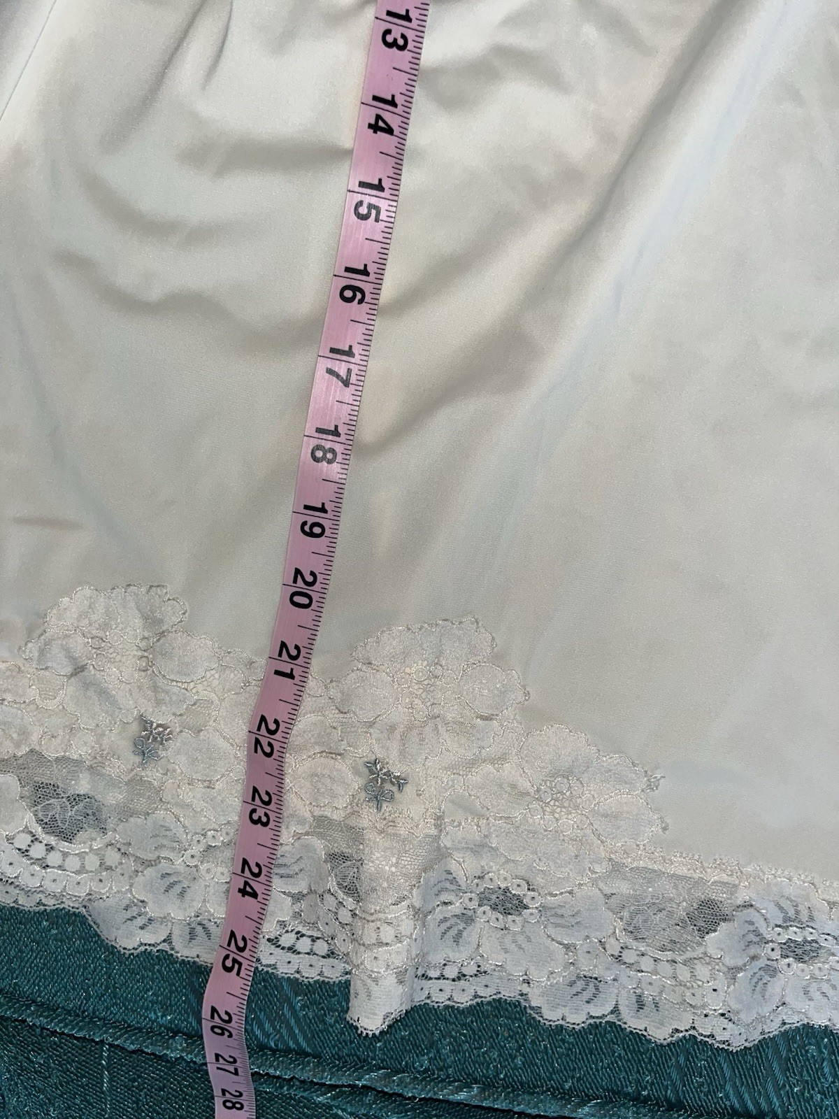 Vtg Shadowline Half Slip Small Tall Cream Floral Lace Trim Satin Skirt 25” Long