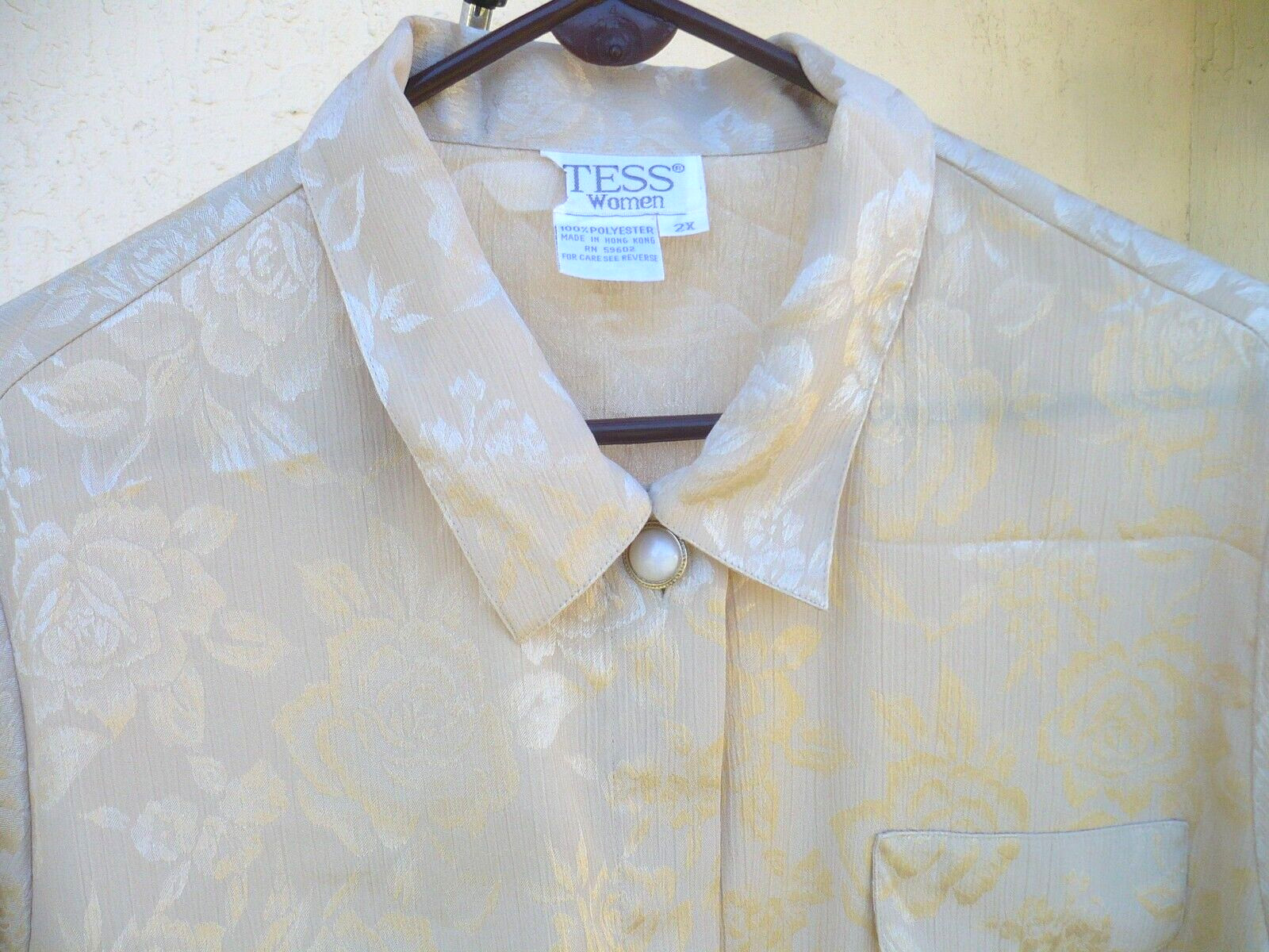 VTG TESS WOMEN BLOUSE 80S HONG KONG 2X GOLD ROSES SATIN CRINKLE BUTTON UP SHIRT