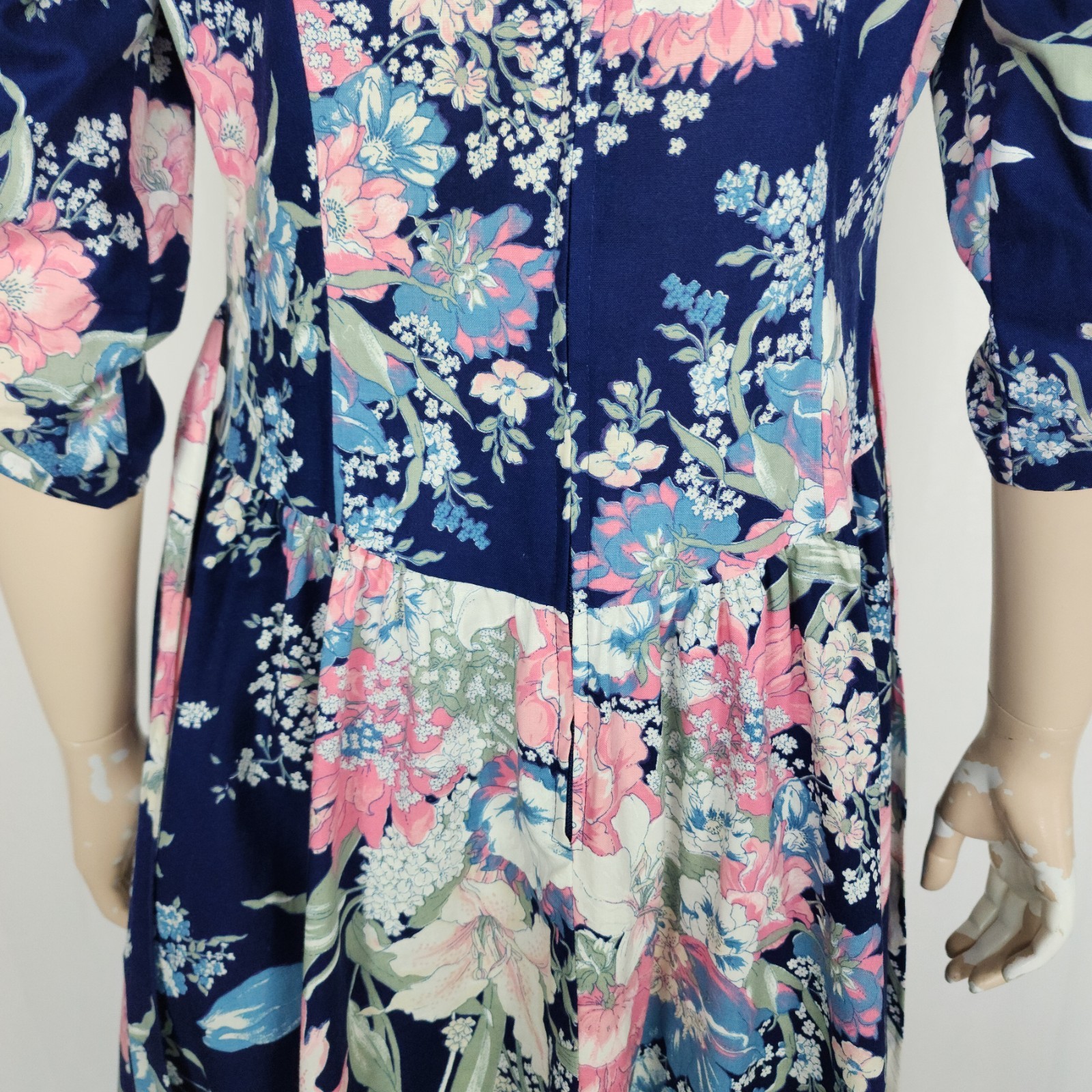 Vtg 80s floral cotton dress lace tie back S-M
