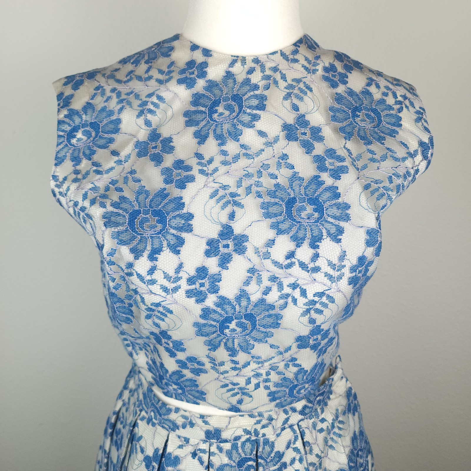 Vintage 1960s Blue White Lace Dress Set Lois Casper Pleated Skirt Button Back XS
