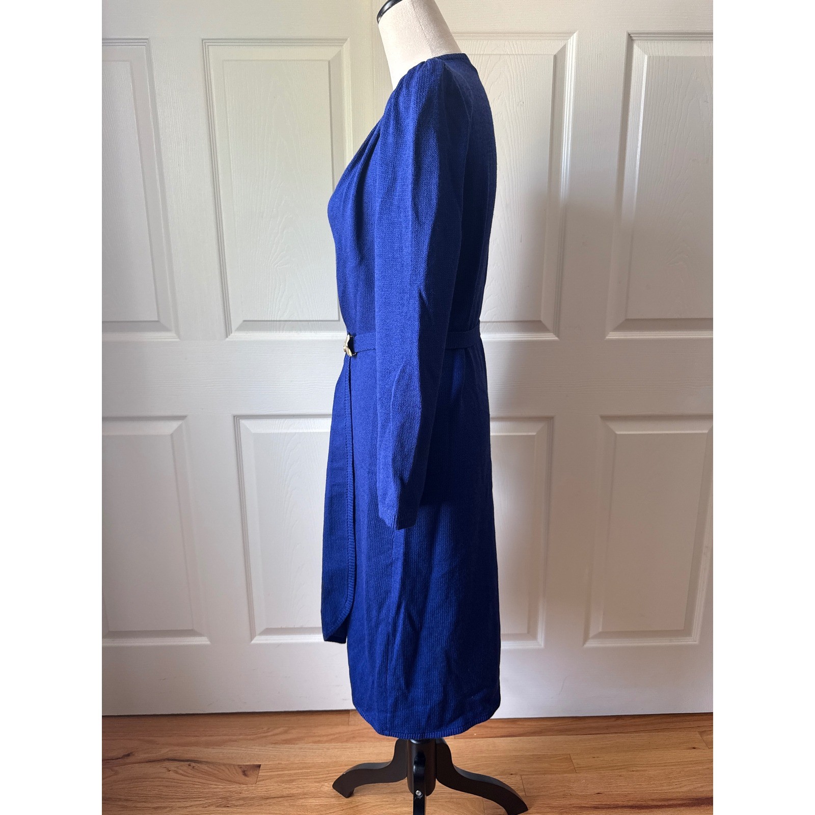 Vintage St. John Santana Knit Wrap Midi Dress Long Sleeve Gold Belt Est Size M