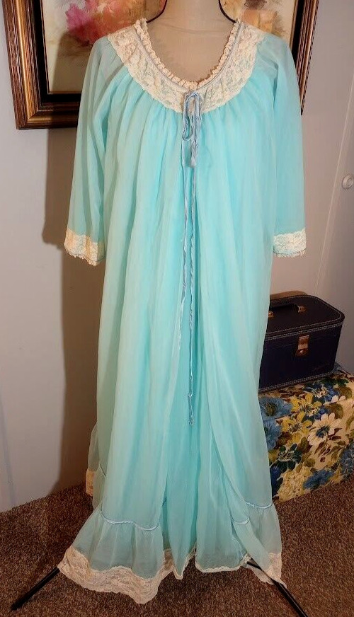 Blue Beige Lace Peignoir & Negligee Small Nightgown 2pc Vtg Intime of California
