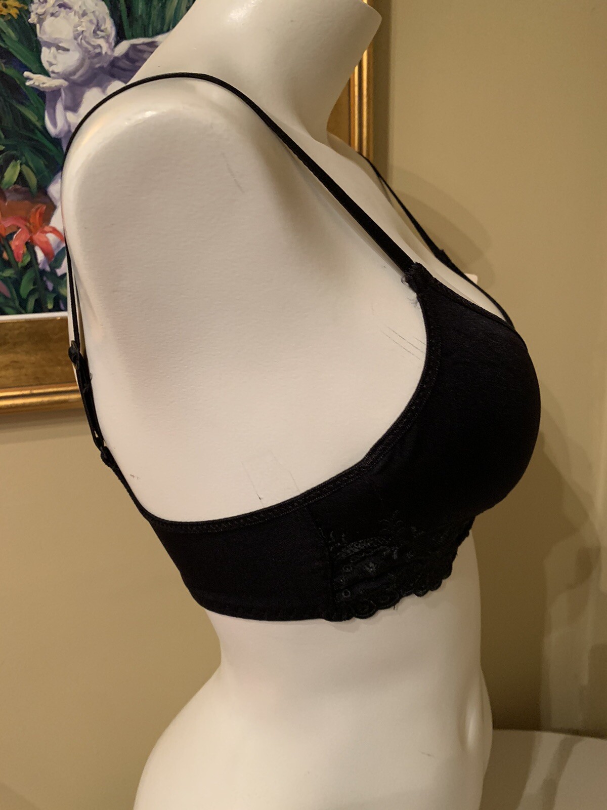 VINTAGE OLGA ~ BLACK SATIN SIMPLY PERFECT EMBROIDERED UNDERWIRE BRA ~ SIZE 32B
