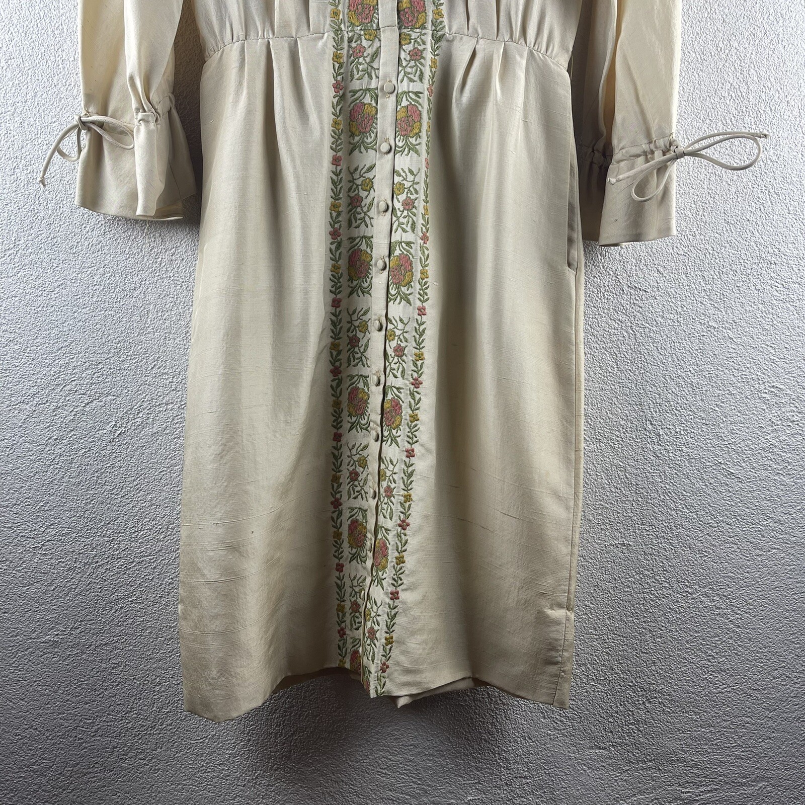 Vintage l 70s M Carlye Silk Floral Embroidery Ruffle Tie Cuff Pockets Belt Dress