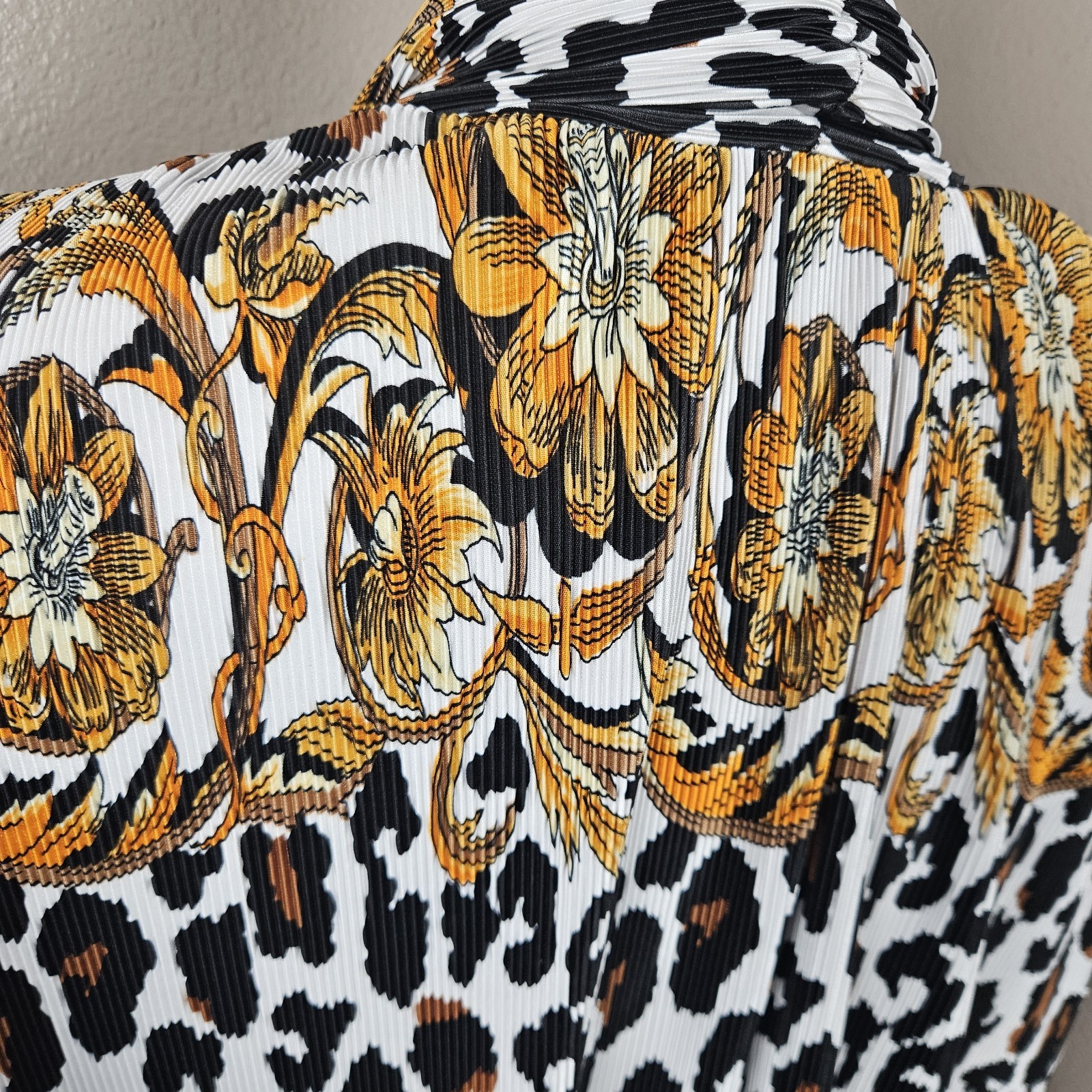 Whimsigoth 80s GDT Too Micro-pleated Open Front Blazer M Abstract Animal Print