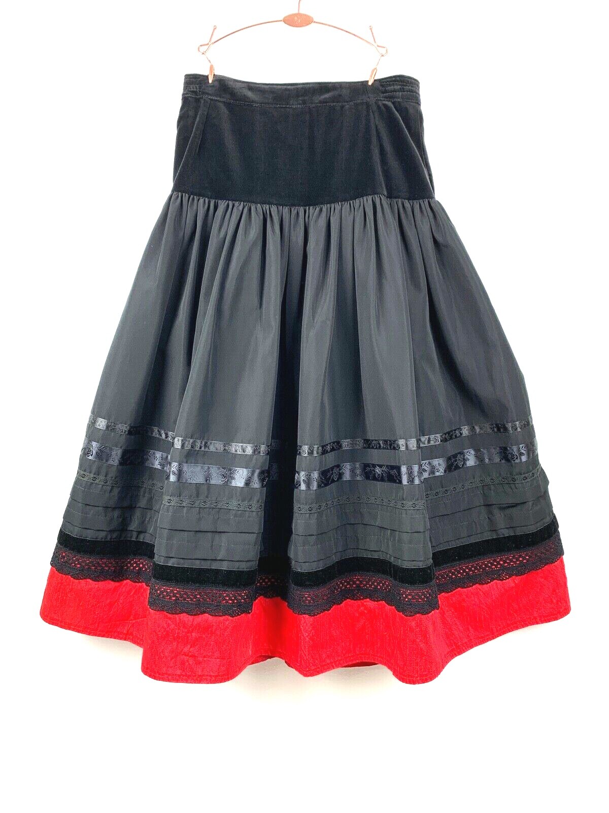 Vintage Velour Lace Tiered Costume Bavarian Style Long Skirt Black Red Small