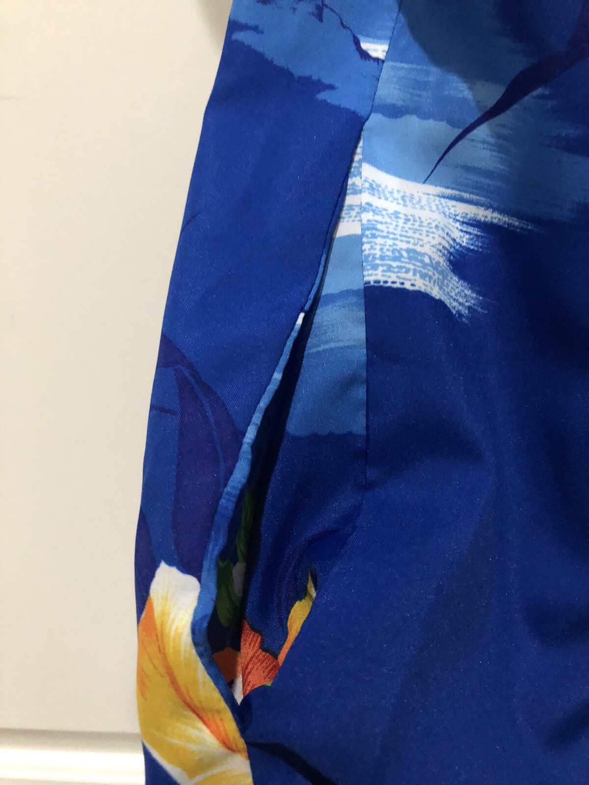 Sweethearts Hawaii Women’s Size 12 Blue V-Neck Tropical Patterns Muumuu Dress