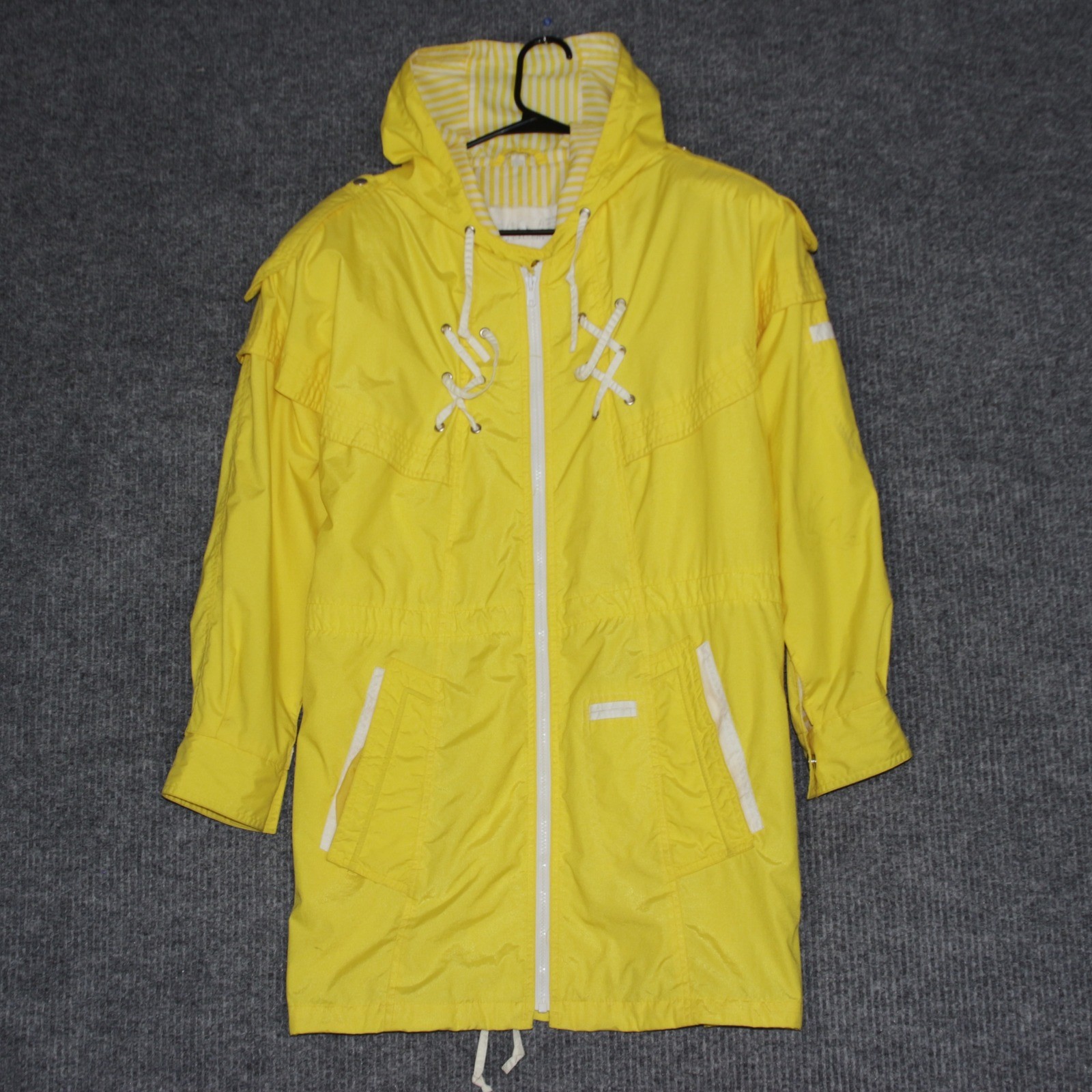 J Gallery Windbreaker Jacket Women M Yellow Hooded Lace Up Mariner Shoulder Pads
