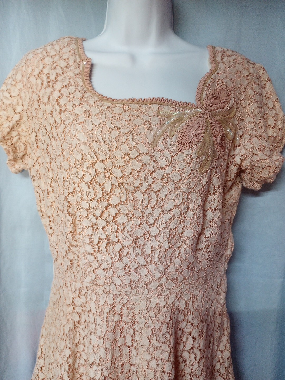 Vintage Dress Styled By Well Made Sz Medium Pale Pink Lace Overlay Sequins