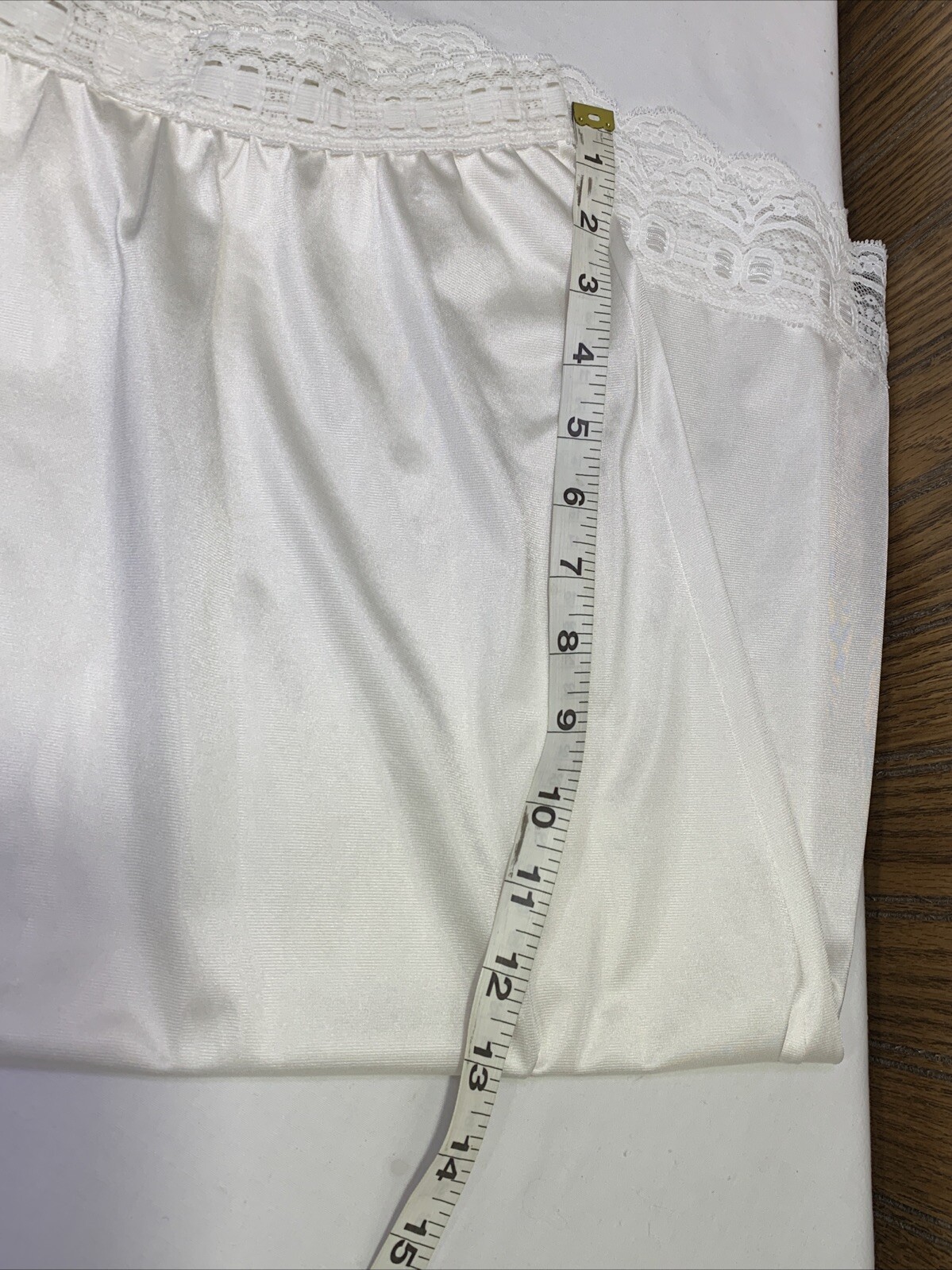Vintage Olga Secret Hug Half Slip Skirt Lace Trim Size Small Satin Ribbon Bow