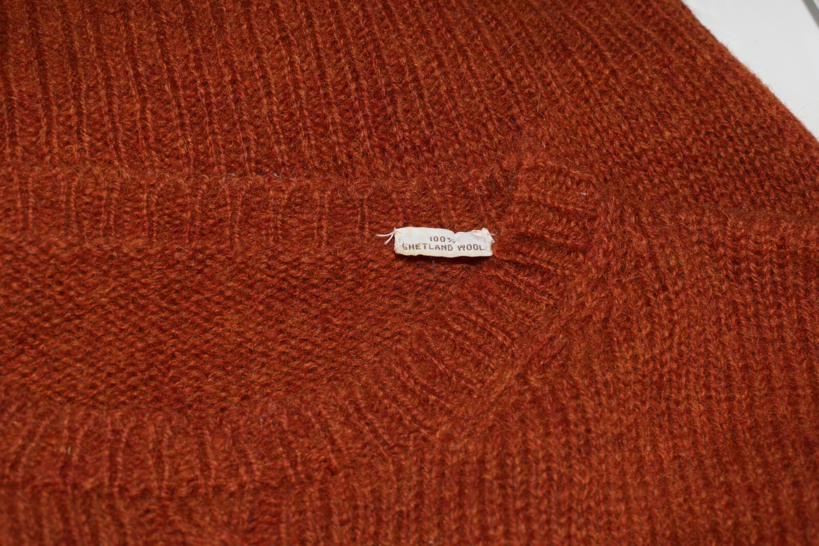 VTG Paprika Red Shetland Wool Cable Front Deep Hem Scoop Neck Sweater Size S