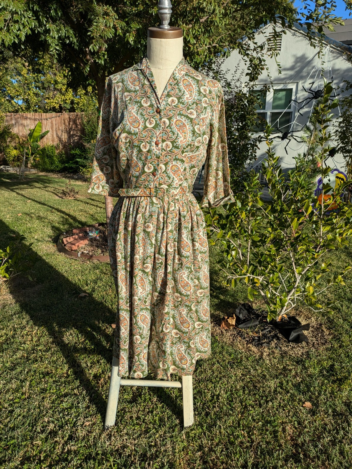 Vintage Mode O’Day Paisley dress Brown, Orange, Green, Yellow 50’s/60’s