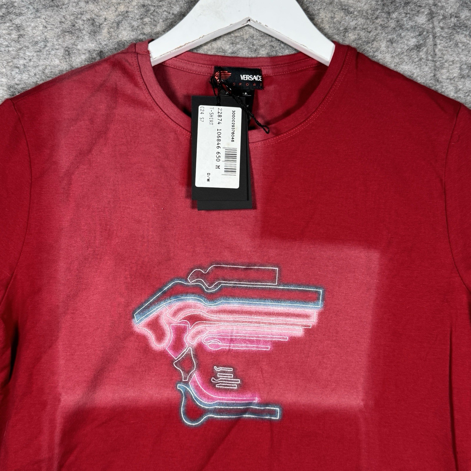 Vintage Y2K NWT Womens Versace Sport Logo Red Graphic T Shirt Size M 17×23
