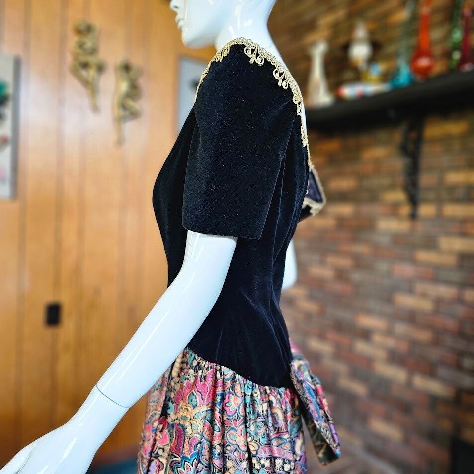 Vtg 80s Ornate Maximalist Off Shoulder Velvet Formal Evening Dress Ball Gown M/L