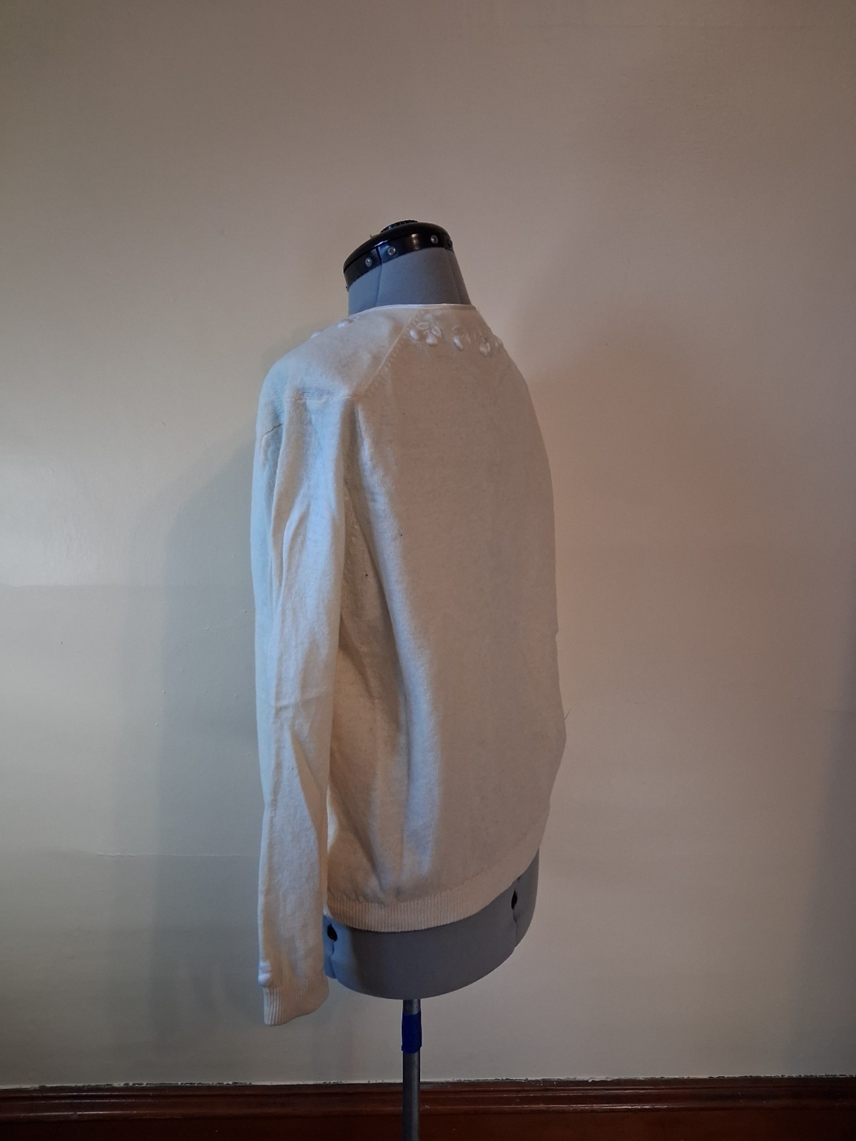 1950s Cardigan, Cherry Embroidered White And Cream Size M/L Lined Rockabilly 46