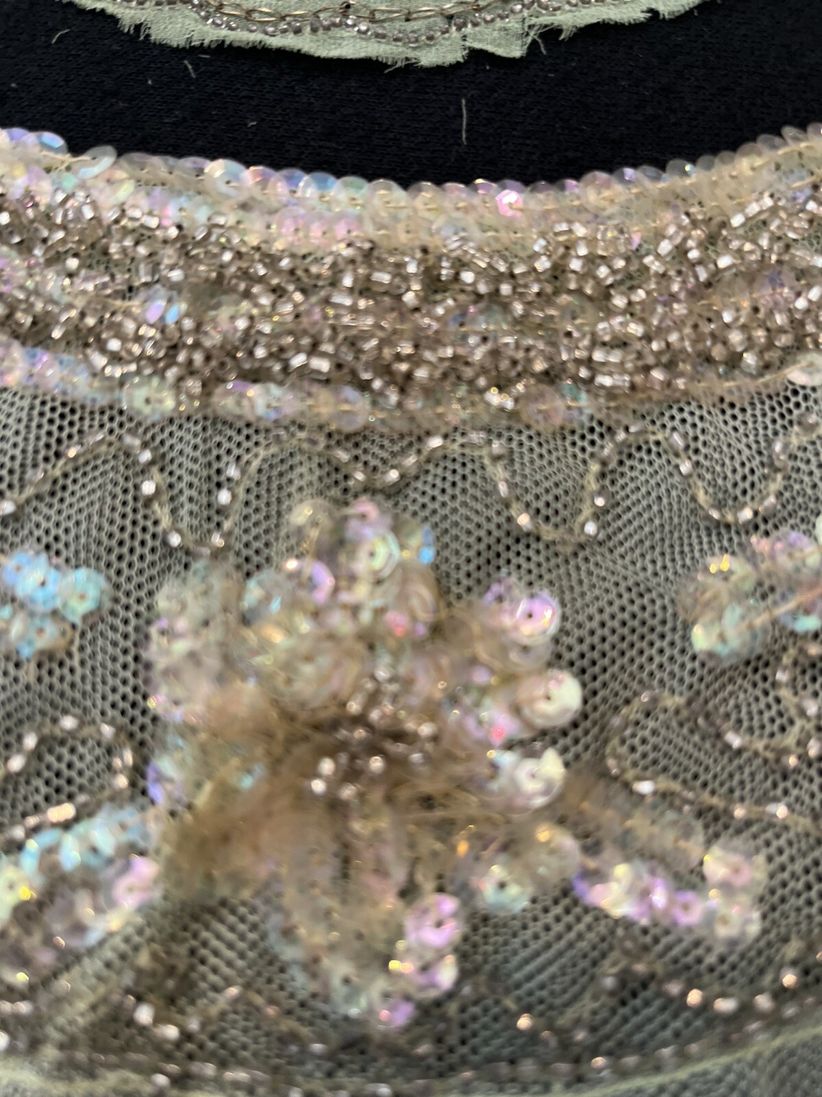 ANT 1920S EXQUISITE BEADED PANELS/BEAD CLUSTERS ON GREEN SILK + SEQUINS