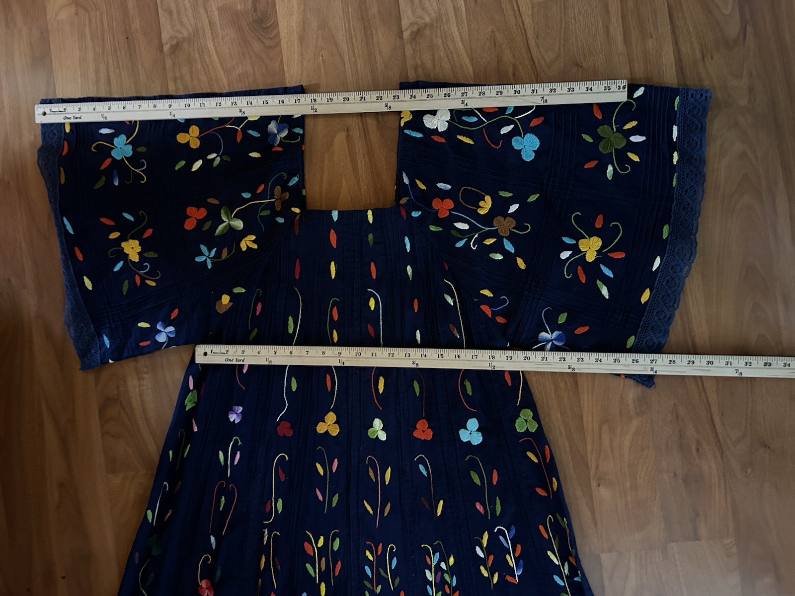 Vintage Irene Pulos Style Dress Mexico Spanish Size 14 Beautiful Embroidery