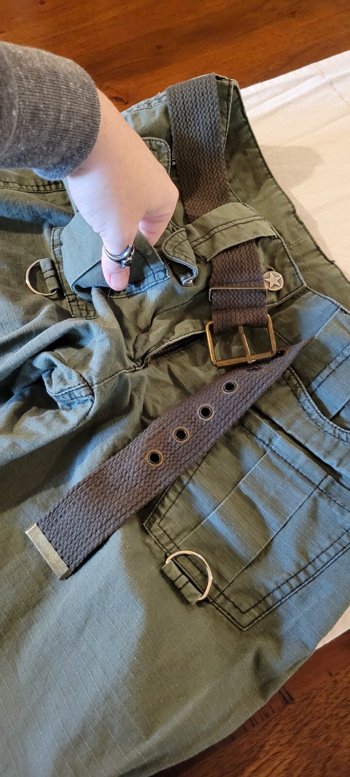 90s Vintage SERIOUS Capri Cargo Pants