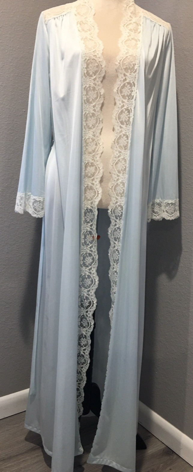 Vtg Olga Style 94007 Fair Blue Nylon Long Robe S