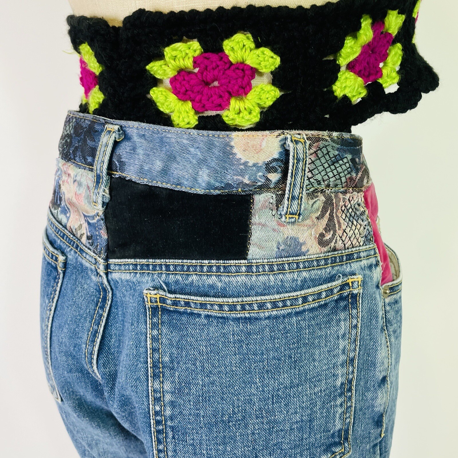 Vintage 90 High Rise Tapered Patch Floral Jeans 28-29 Women’s Breaker USA Made
