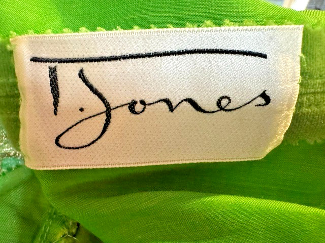 VTG T. Jones 1960s 2pc Skirt Suit Green Gold Brocade Mod Jackie O Set Sz S/M
