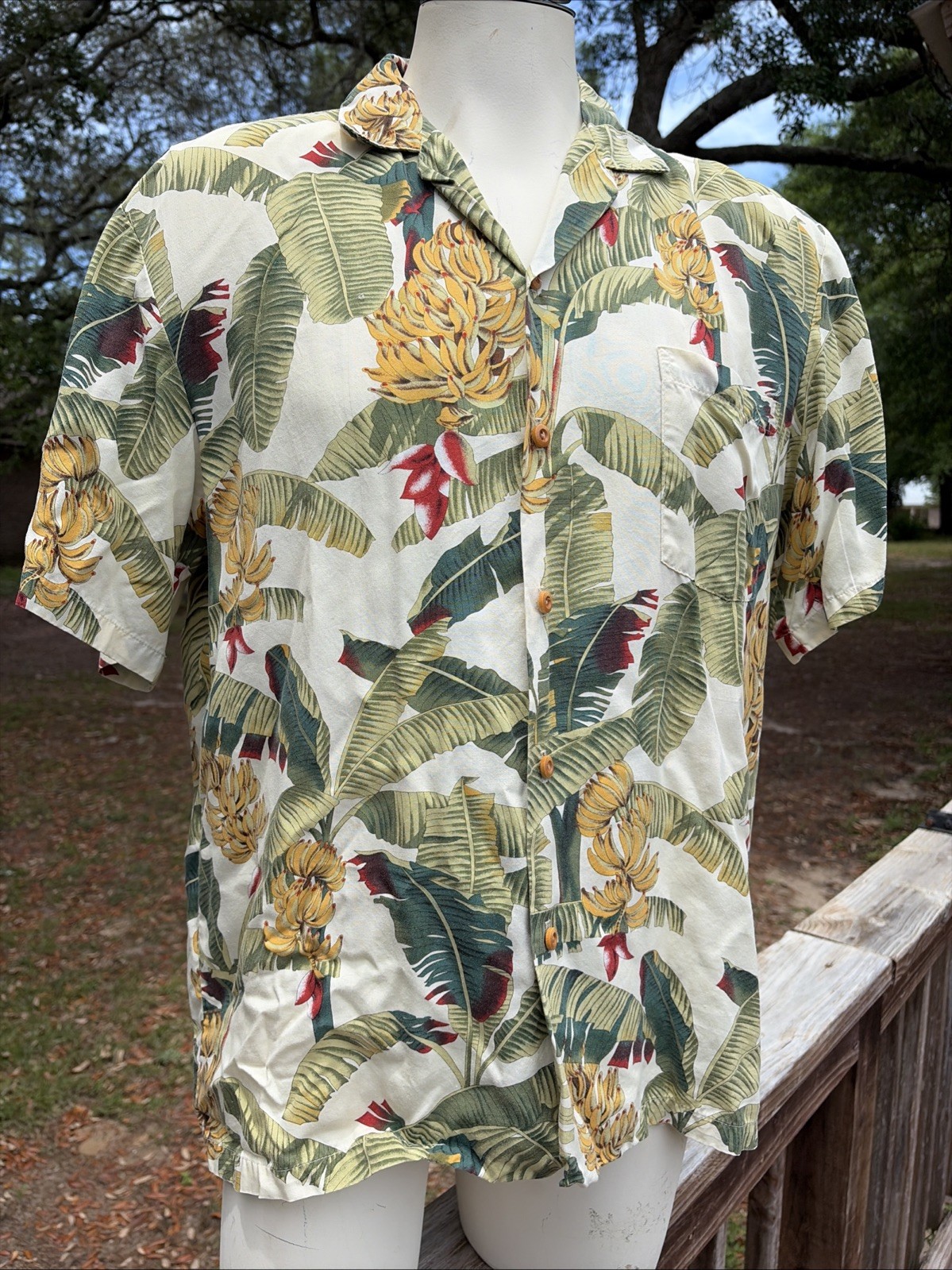 Paradise Found Vtg Hawaiian Shirt Bananas Palms M Green Red Button Cotton HOLE