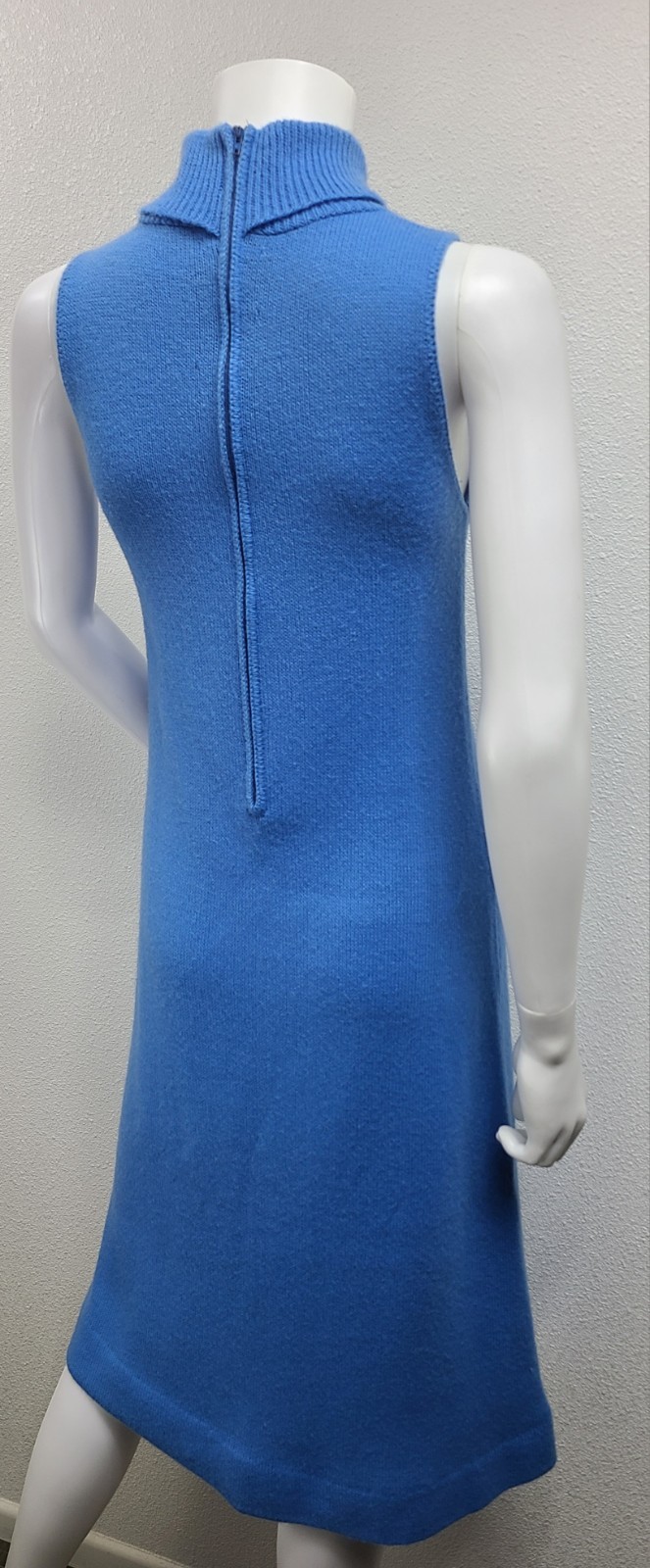 Vintage 60’s-70’s cornflower blue sweater dress Mollie Parnis Boutique NY Sm-Med