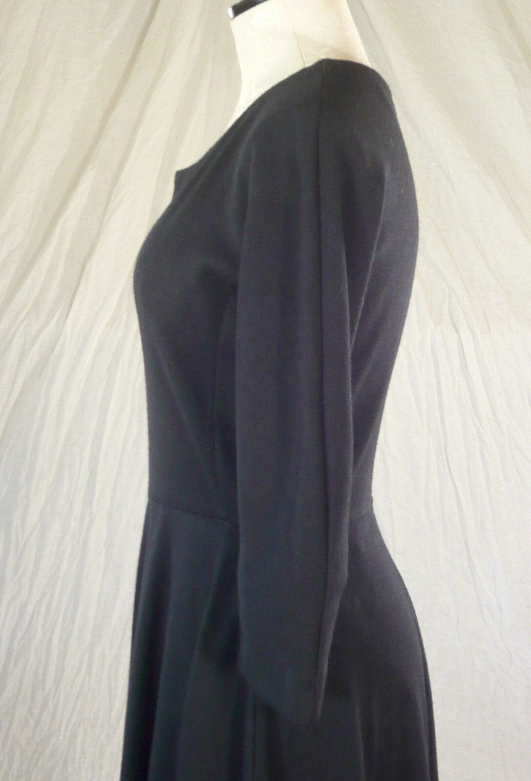 MAX MARA vintage 90s wool minimalist perfection LITTLE BLACK DRESS fit + flare M
