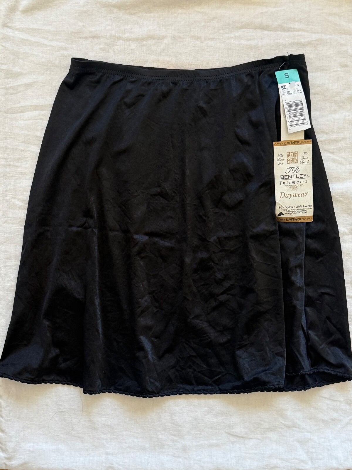 TR Bentley Vintage Black Slip Size Size SMALL NWT