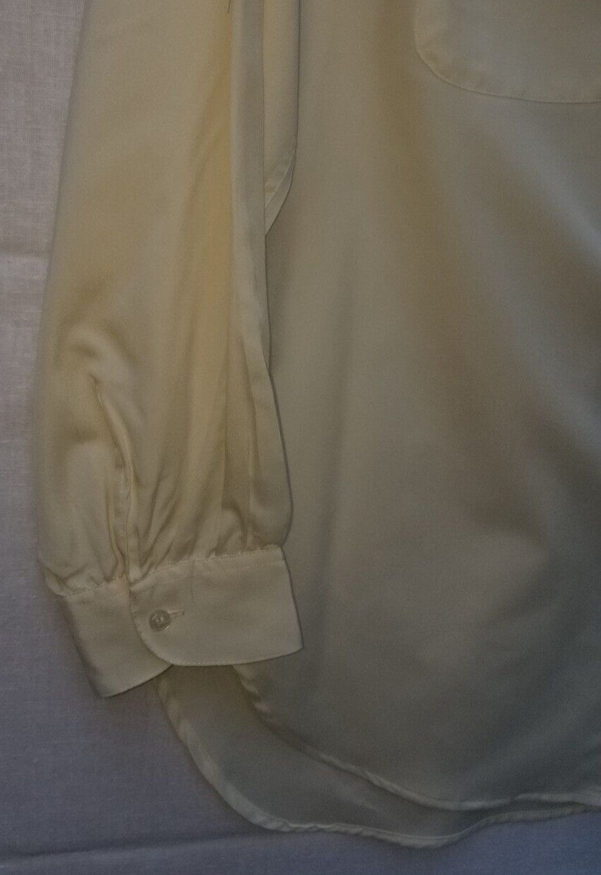 Vintage Blouse size 36 (16) Ivory Secretary Classic Lady Shapely