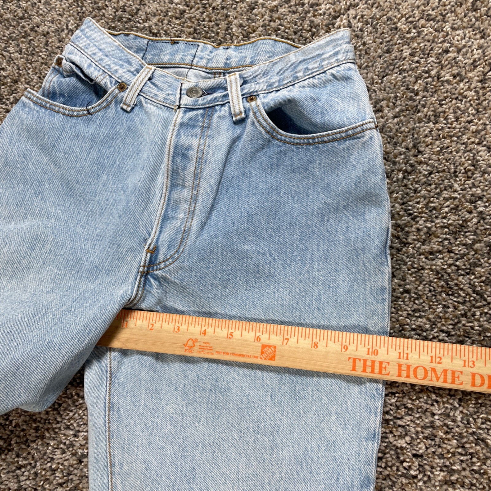 Vintage Levis Women’s 25×31 High Waisted Button Fly Jeans Light Wash USA Made