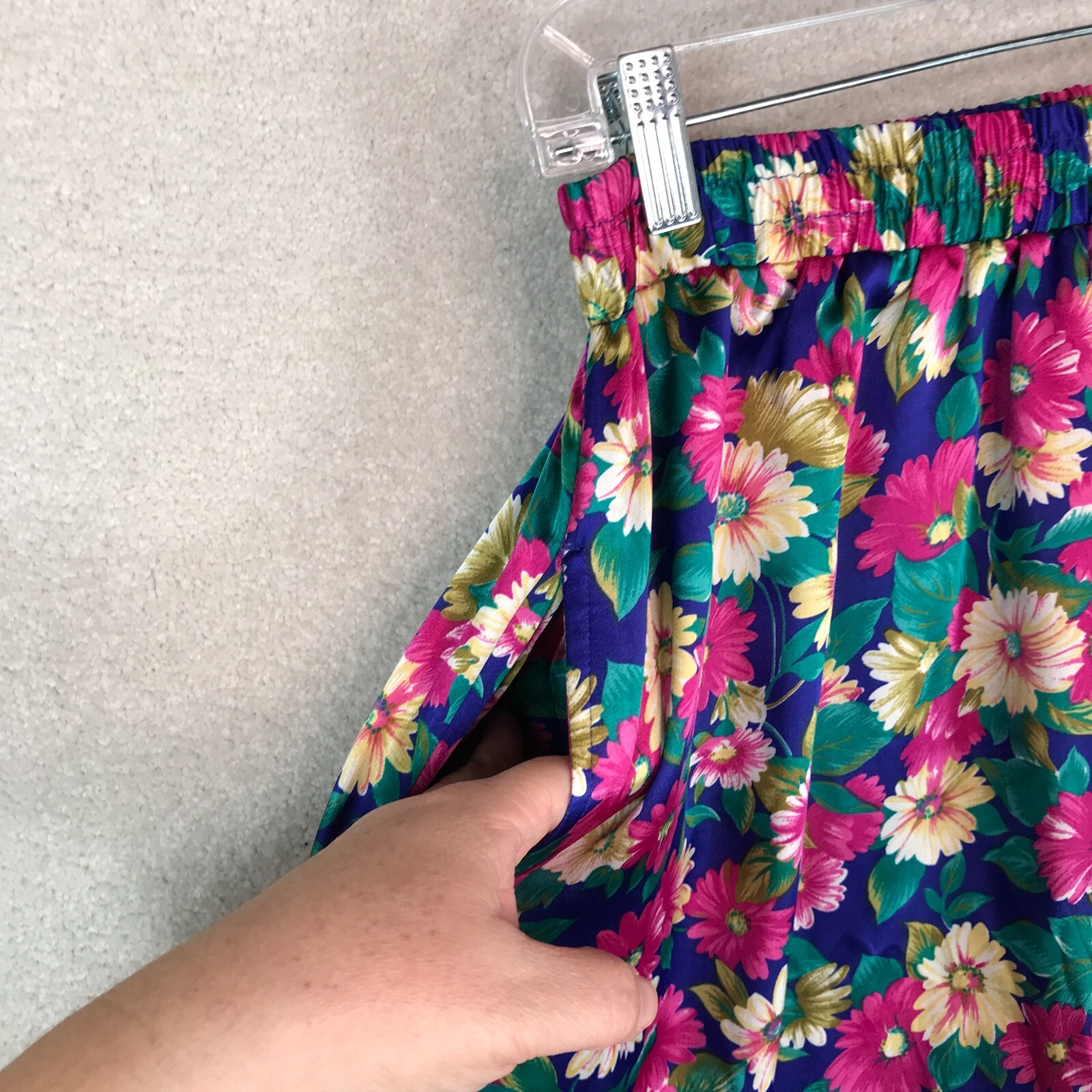 Vintage Skirt Measures Womens Medium (No Tag) Floral Satin Pockets 90s Cottage