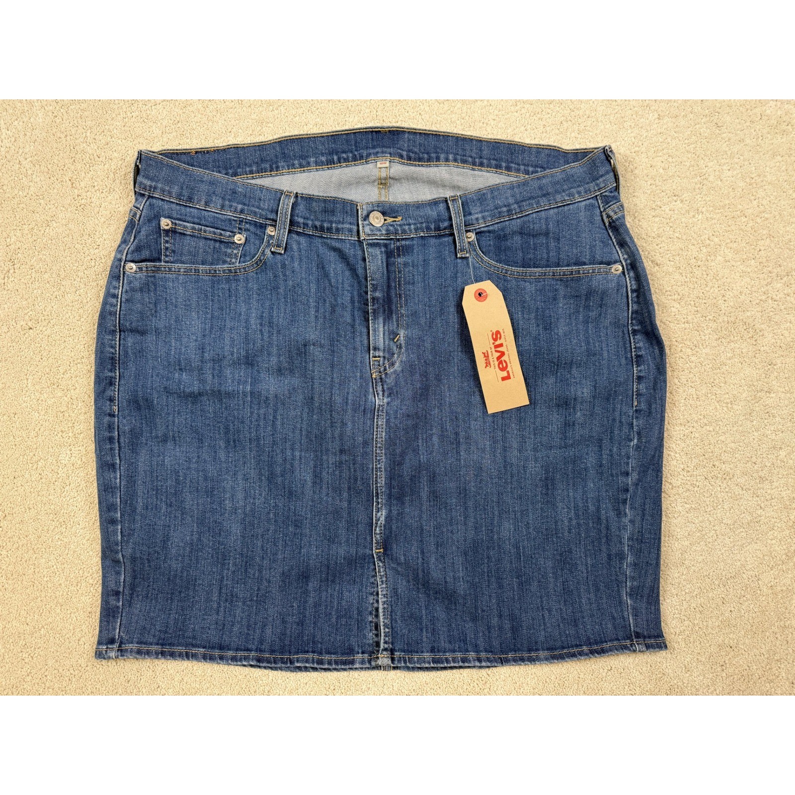 NWT LEVI’S *R Tab Women’s 18W Medium Wash Blue Denim Jean Mini Skirt #1510